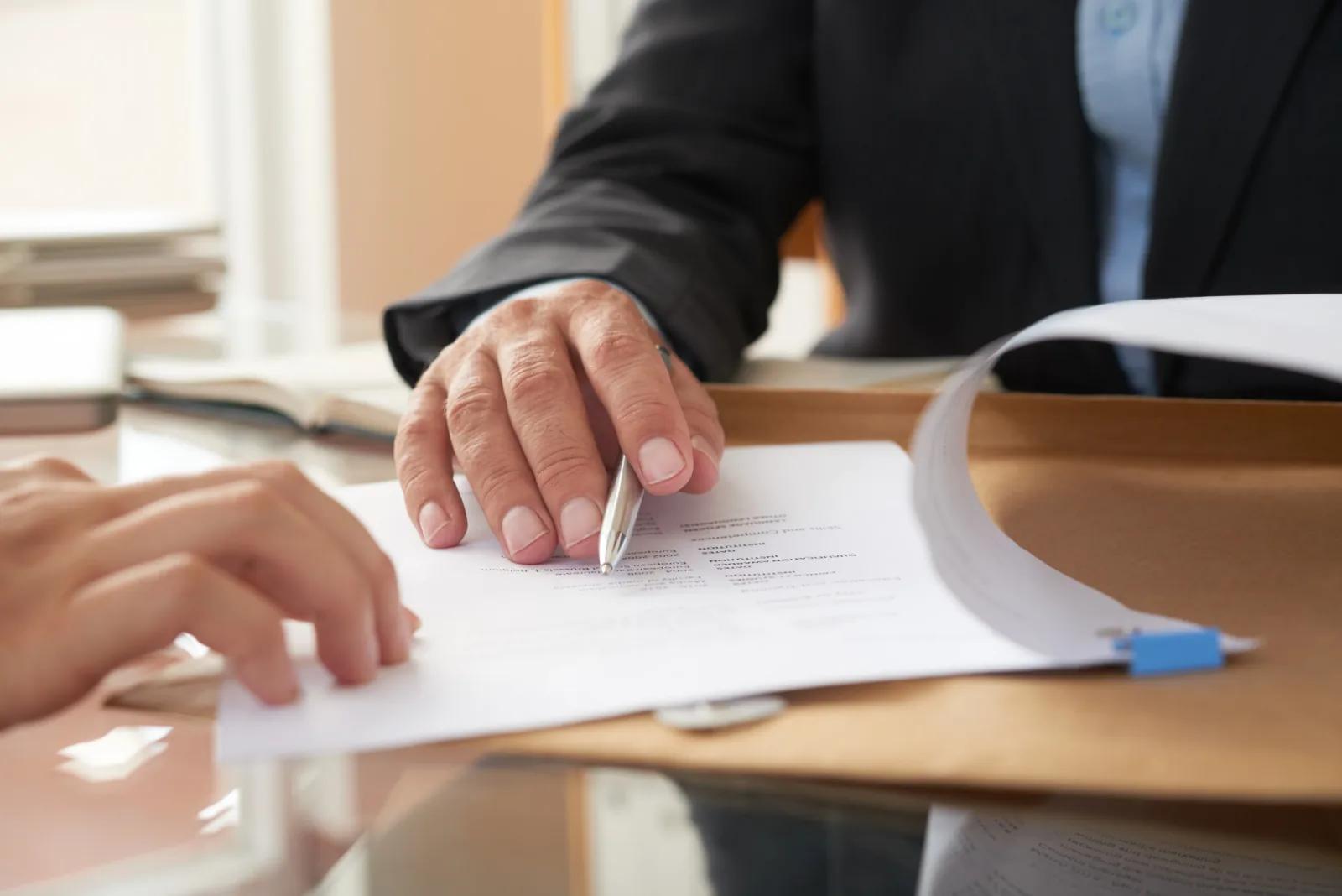 Ouvrir une franchise : comment valider l'emplacement avant de signer le bail